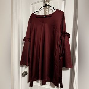 Large bell sleeve dress Maroon